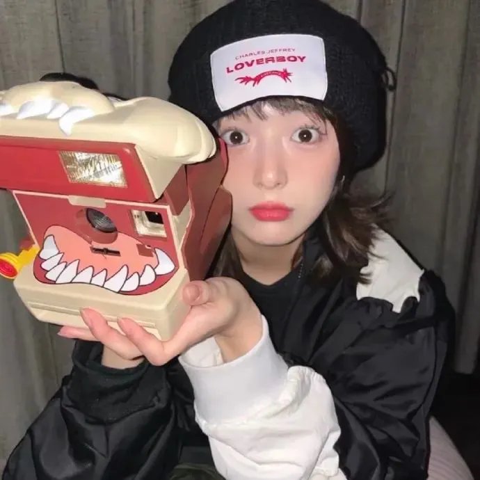1986年时海报